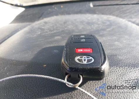 2022 Toyota Corolla Cross Xle z USA, uszkodzony, nr VIN 7MUEAAAG8NV023458